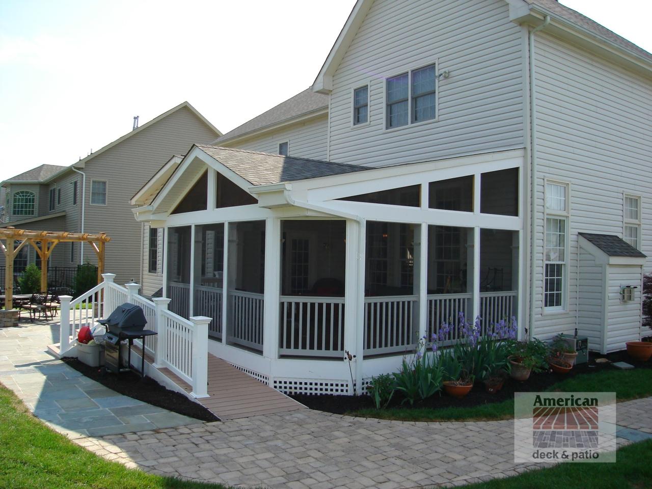 Finding Top Patio Enclosure Contractors Near Me
