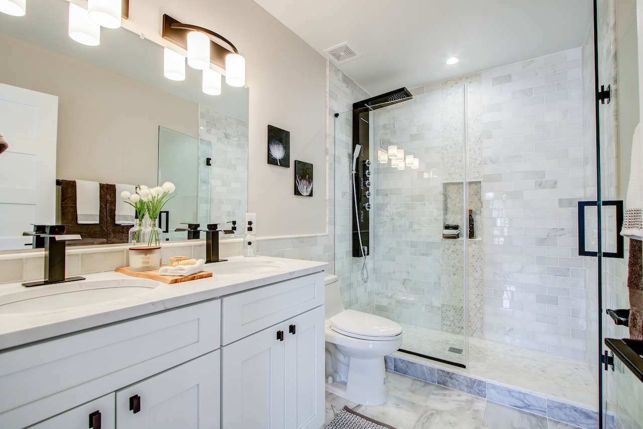 Cost to remodel a small bathroom in 2025